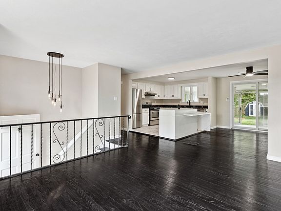5th image of 3420 Fawn Valley Ln