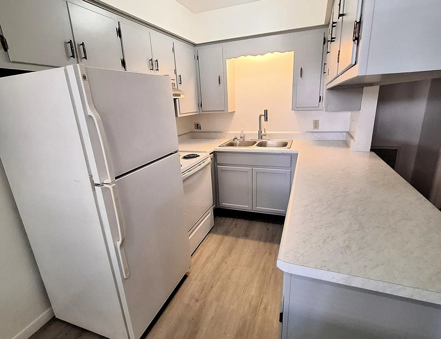 1 bed, 1.0 bath, 650 sqft, $900 — Photo 4
