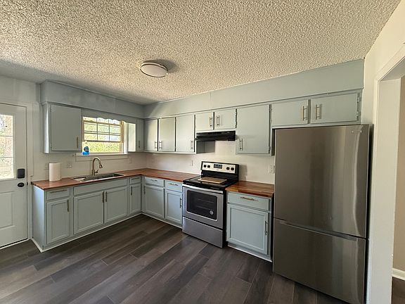 4th image of 4520 Brooke Valley Dr