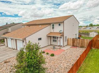 1819 Skyline Rd, Laramie, WY 82070