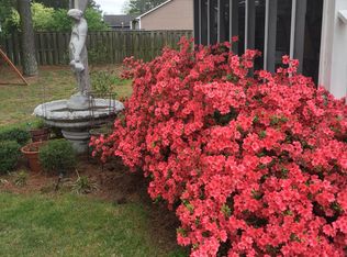 5599 One Putt Ln, Hope Mills, NC 28348