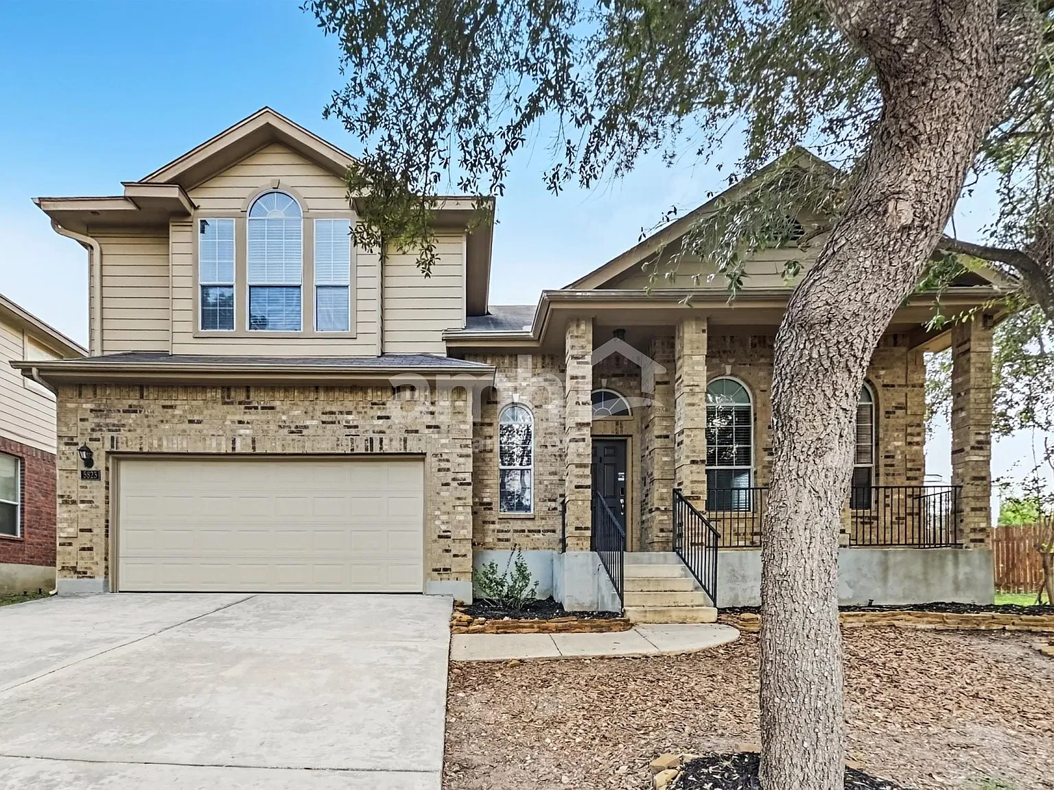 4 bed, 3.5 bath, 3006 sqft, $2,225 — Photo 1