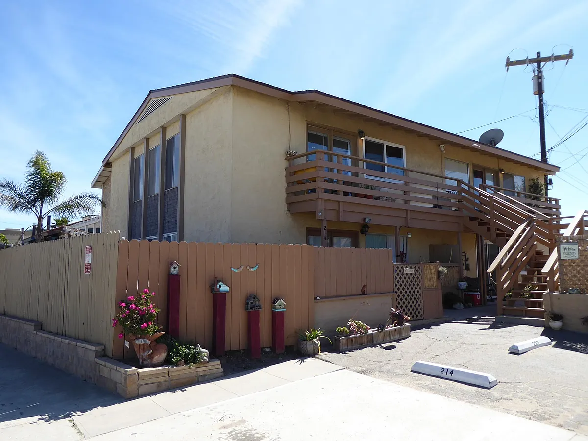 The property - 216 Melrose Dr
