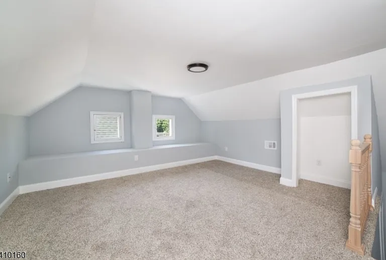 372 E Blackwell St — Photo 12
