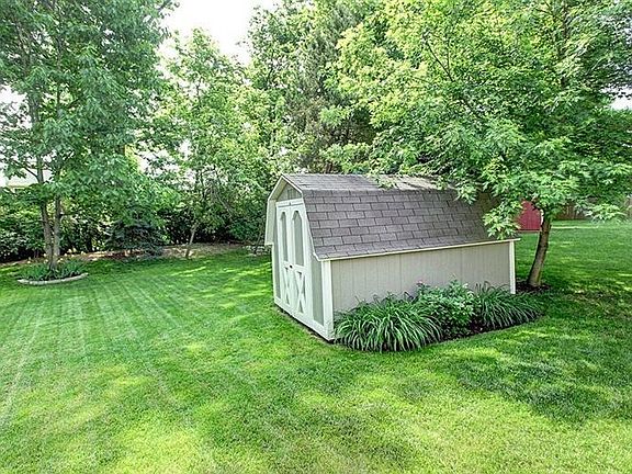 2nd image of 676 Walden Way