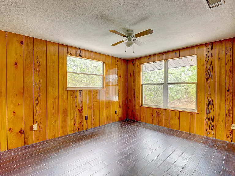 5290 Cyril Dr — Photo 17