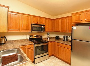 HILLSIDE ESTATES, Grafton, WI 53024