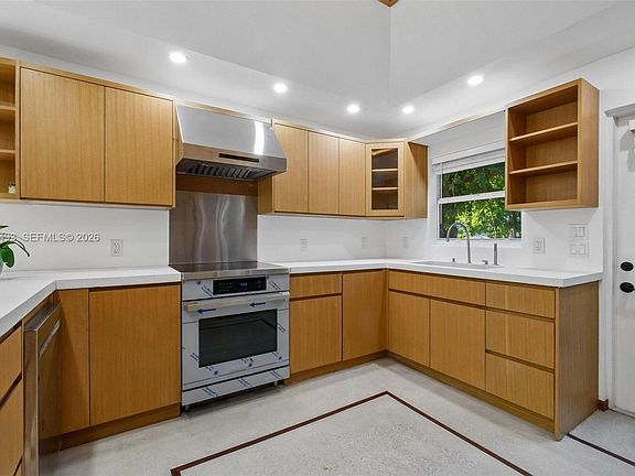 5th image of 67 NW 51st St