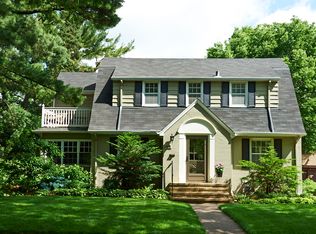 989 Lombard Ave, Saint Paul, MN 55105