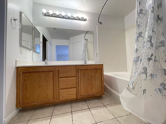 5th image of 7492 Mulgrave Ct