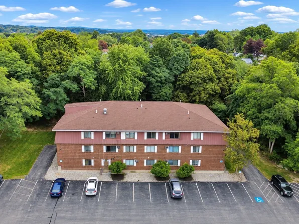 545 Calef Rd APT 23, Manchester, NH 03103