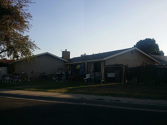 3rd image of 1002 S 11 1/2 Ave