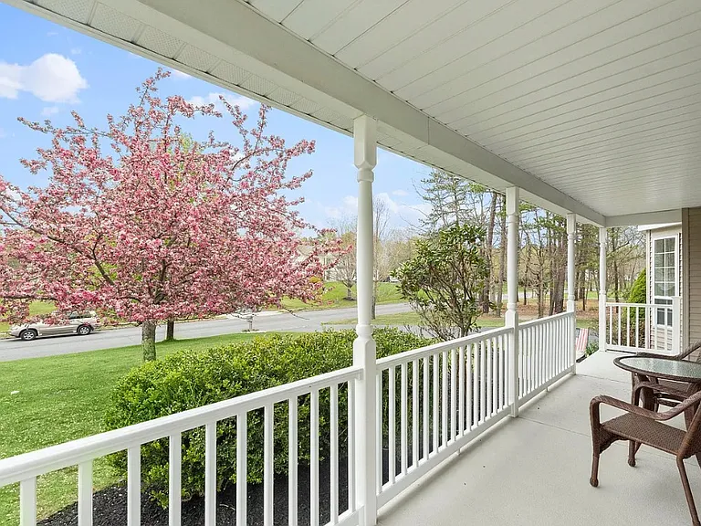 5 Sandcastle Ct — Photo 4