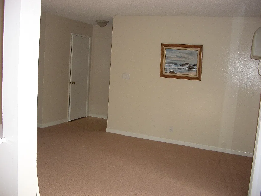 Mira Loma Apartments — Photo 4