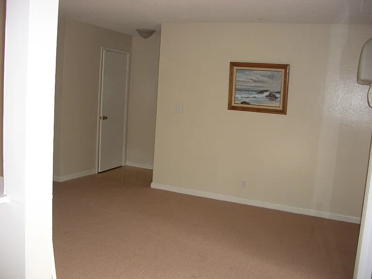 Mira Loma Apartments — Photo 5