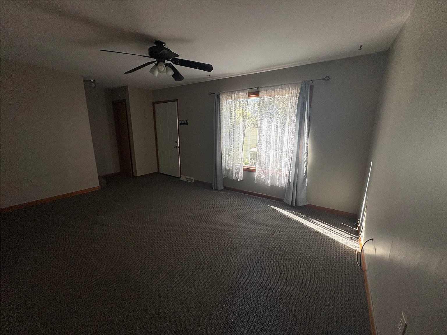 2 bed, 1.5 bath, 960 sqft, $1,250 — Photo 4