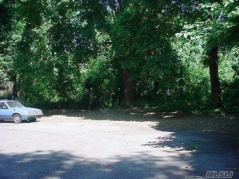 2nd image of 91 W 21st St