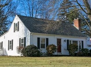 15 Brookside Dr, Wilbraham, MA 01095