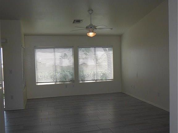 5th image of 2540 Deer Lake St #0
