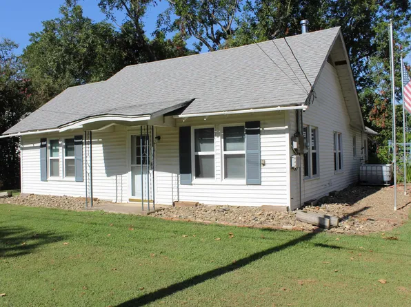 214 S Post Oak St, Winnsboro, TX 75494