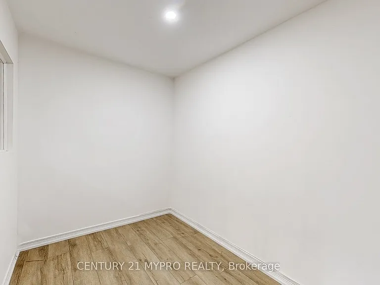 56 Bailey Cres #BASEMENT — Photo 19