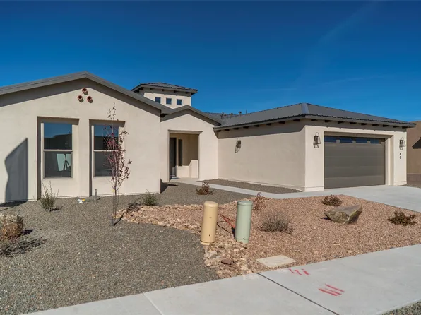 80 Confianza St, Los Alamos, NM 87544