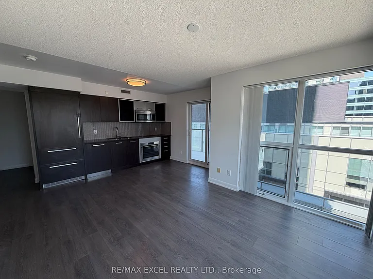 5168 Yonge St #609 — Photo 4