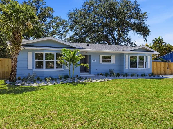 2310 Harrison Dr, Dunedin, FL 34698