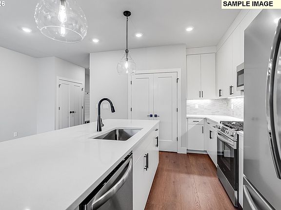 7th image of this home