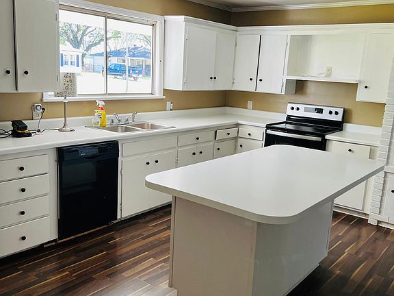 2nd image of 1219 Gretchen Ln