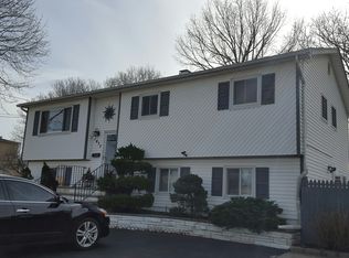 1475 7th St, West Babylon, NY 11704