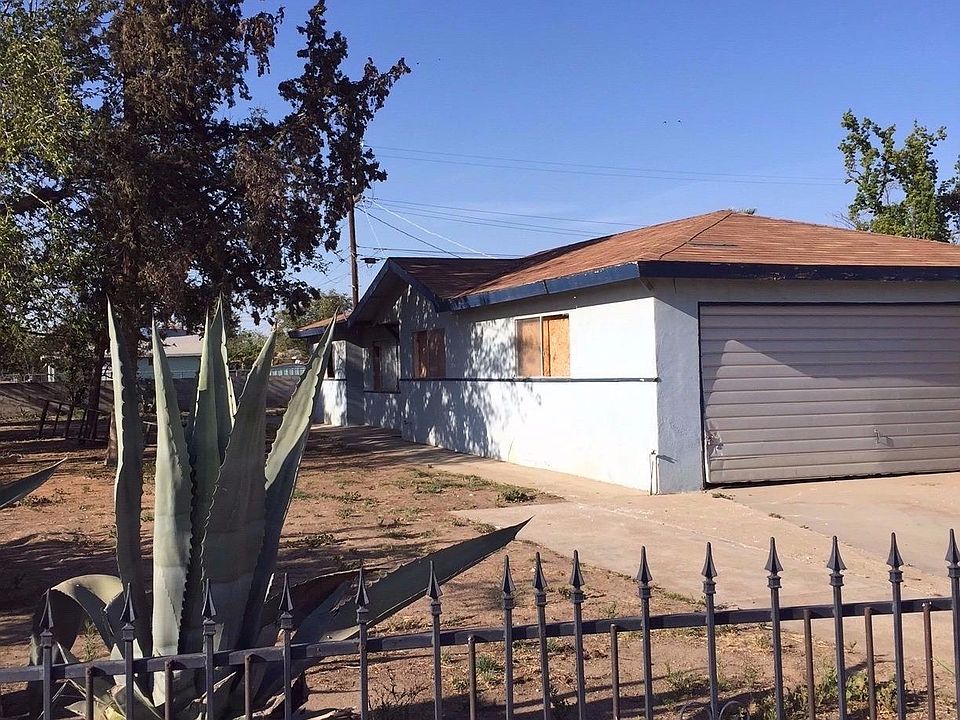 2nd image of 760 S Comanche Dr