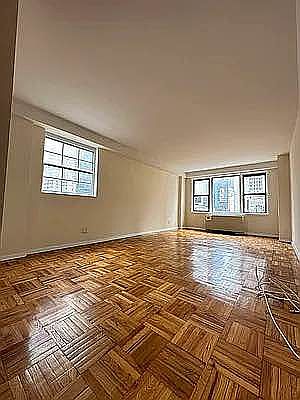 3rd image of 301 W 45th St #1004
