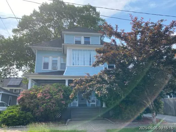 15 Ashmont St, Springfield, MA 01108