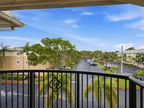 900 CRESTWOOD Court S #920, Royal Palm Beach, FL 33411
