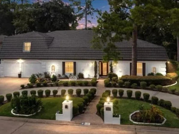 6015 Pebble Beach Dr, Houston, TX 77069