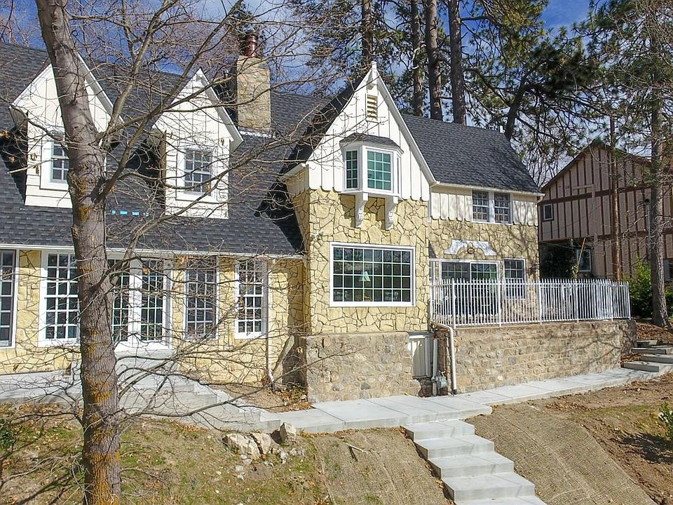 1st image of 901 Antler Dr