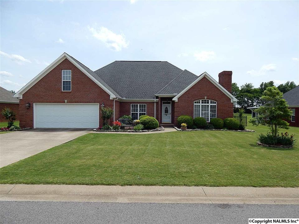 1st image of 225 Plantation Springs Dr