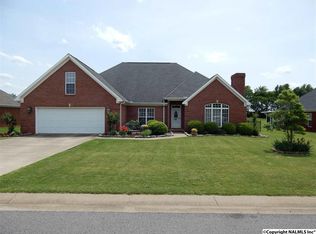 225 Plantation Springs Dr, Florence, AL 35630