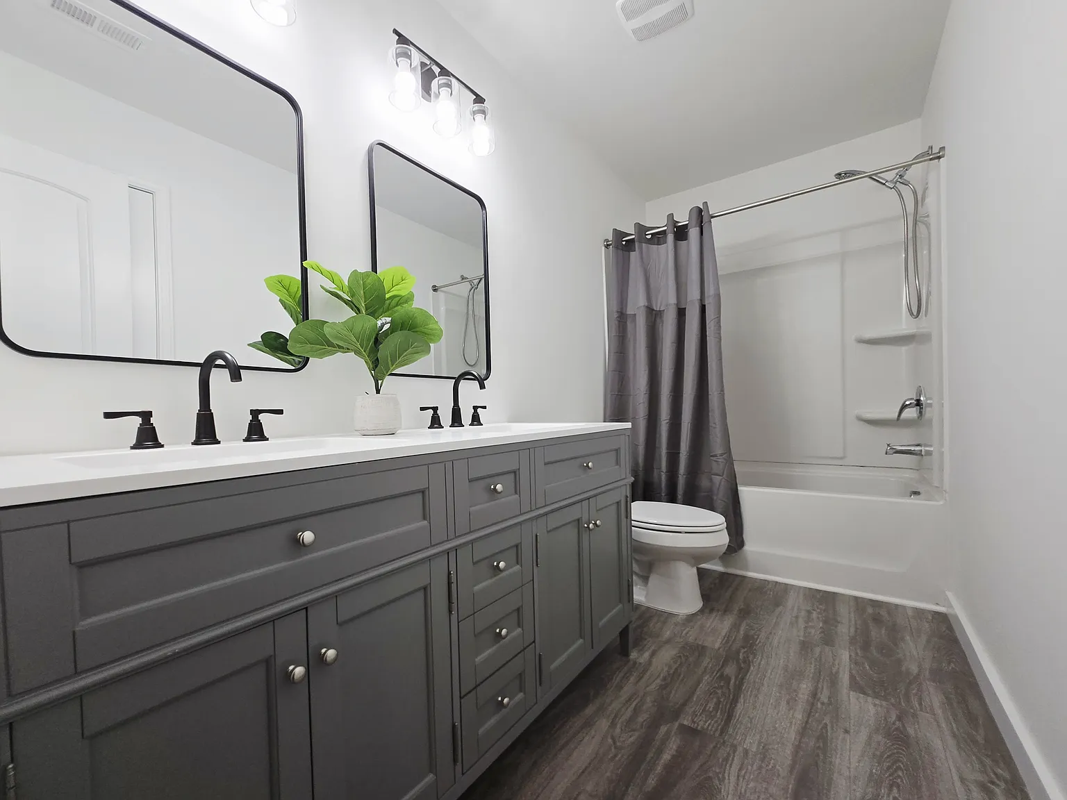 3 bed, 2.5 bath, 1440 sqft, $1,800 — Photo 4