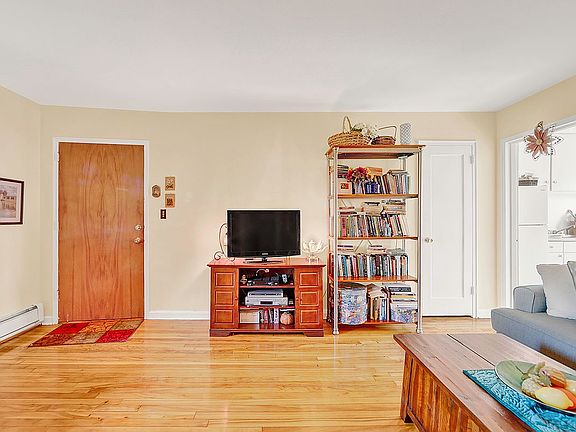 3rd image of 38 Seth Ct #A