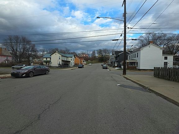 4th image of 512 8th St