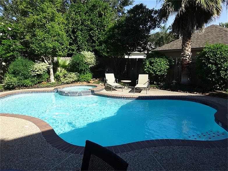 1st image of 2915 Cambry Crossing Ct