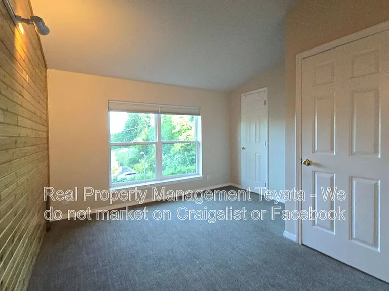 816 20th St #100 — Photo 23
