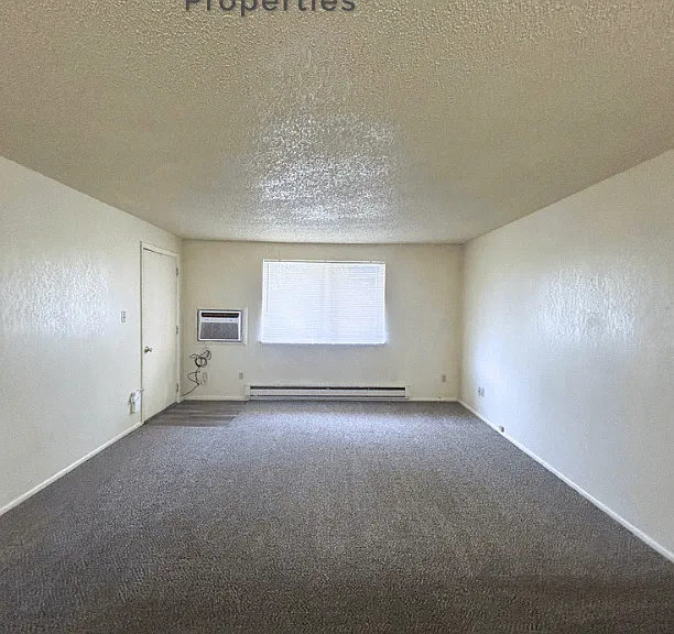 2128 Marigold St #6 — Photo 11
