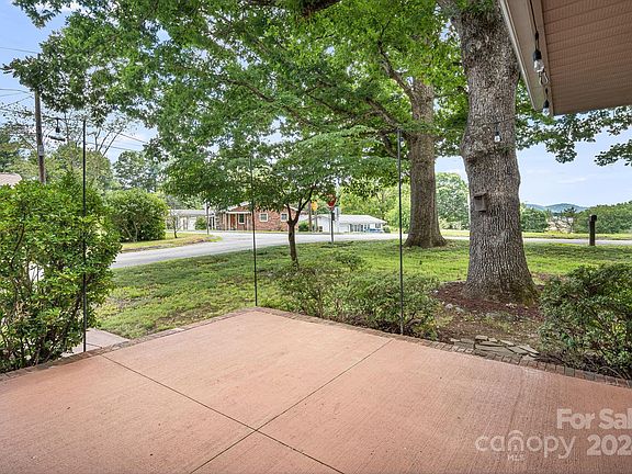 4th image of 408 Jack St #1