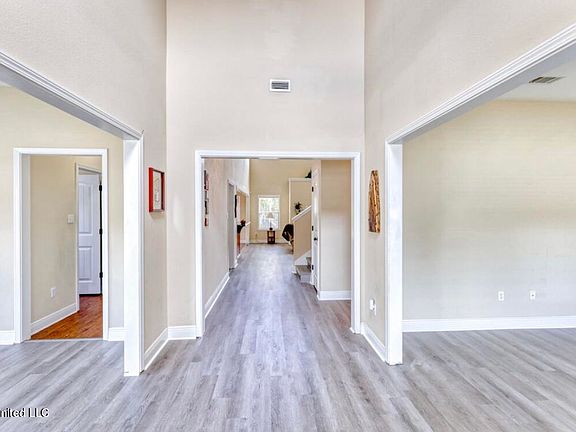 2nd image of 17200 Coventry Estates Blvd