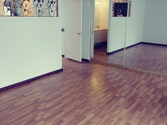 4th image of 8740 Villa La Jolla Dr Unit 15
