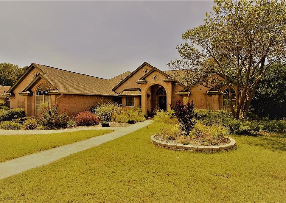 1st image of 7525 Gleneagles Way