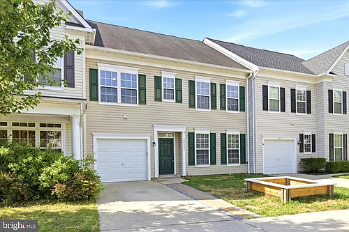 23122 Lilac St Photo 1